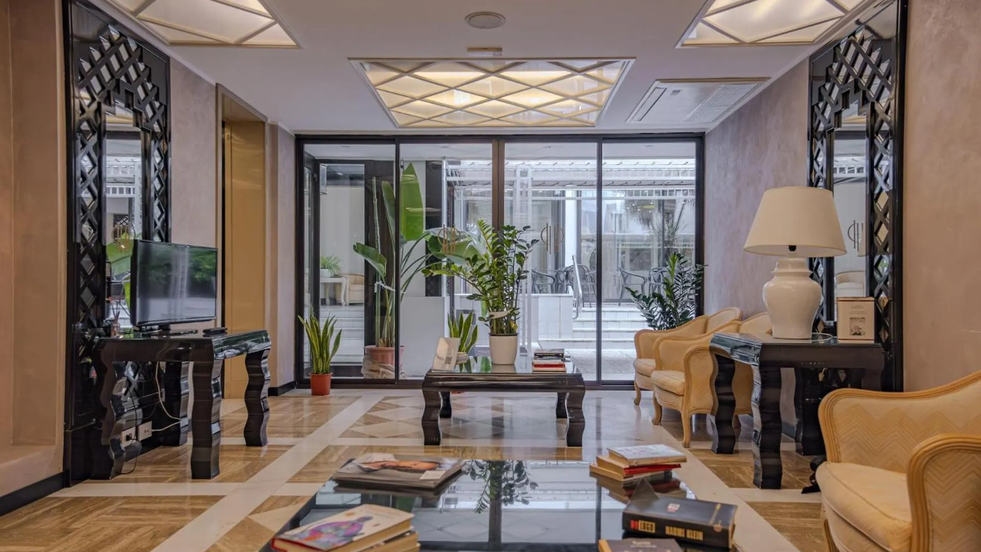 Hotel President - Vintage Hotel In Centro Riccione