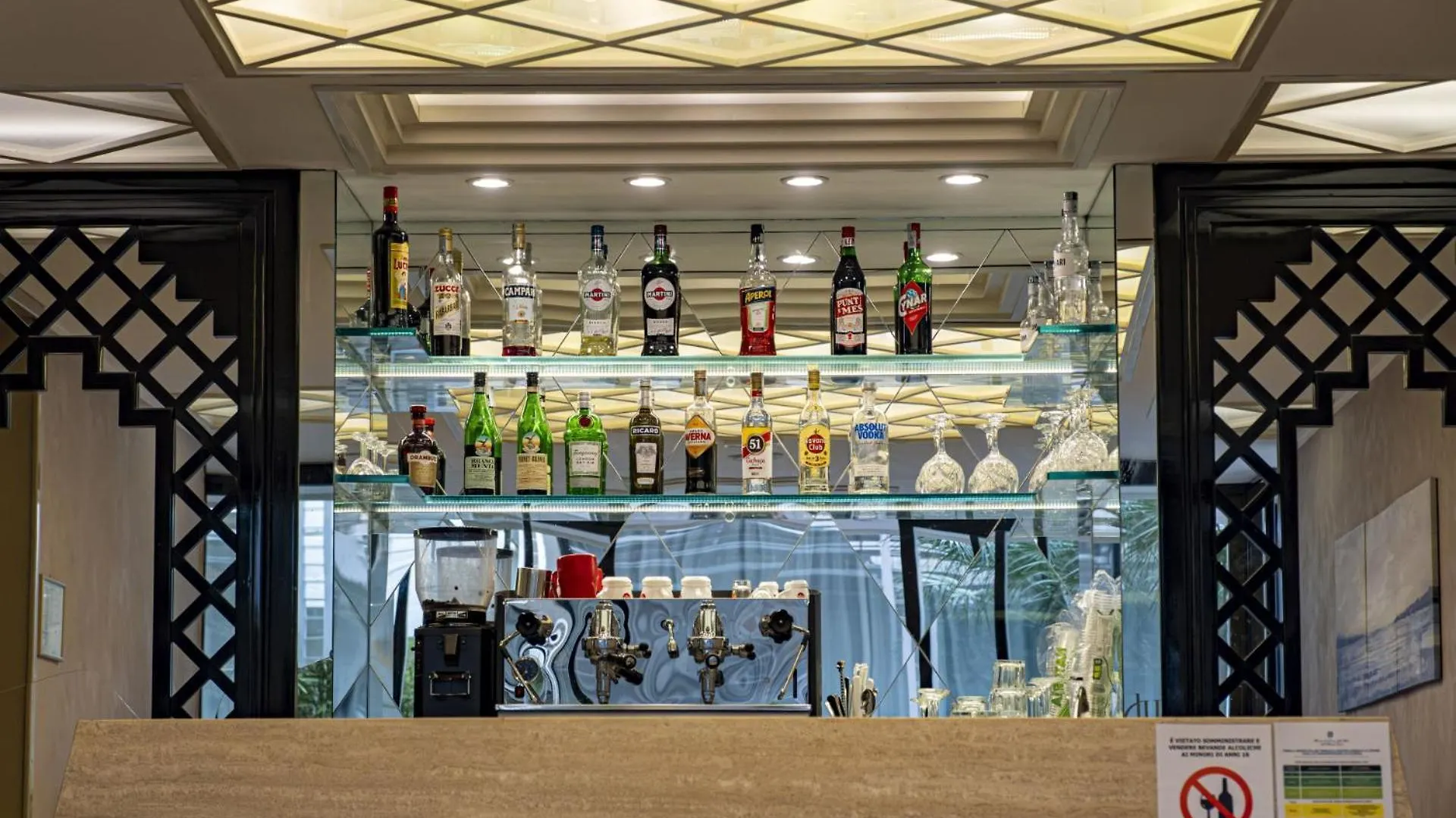 Hotel President - Vintage Hotel In Centro Riccione