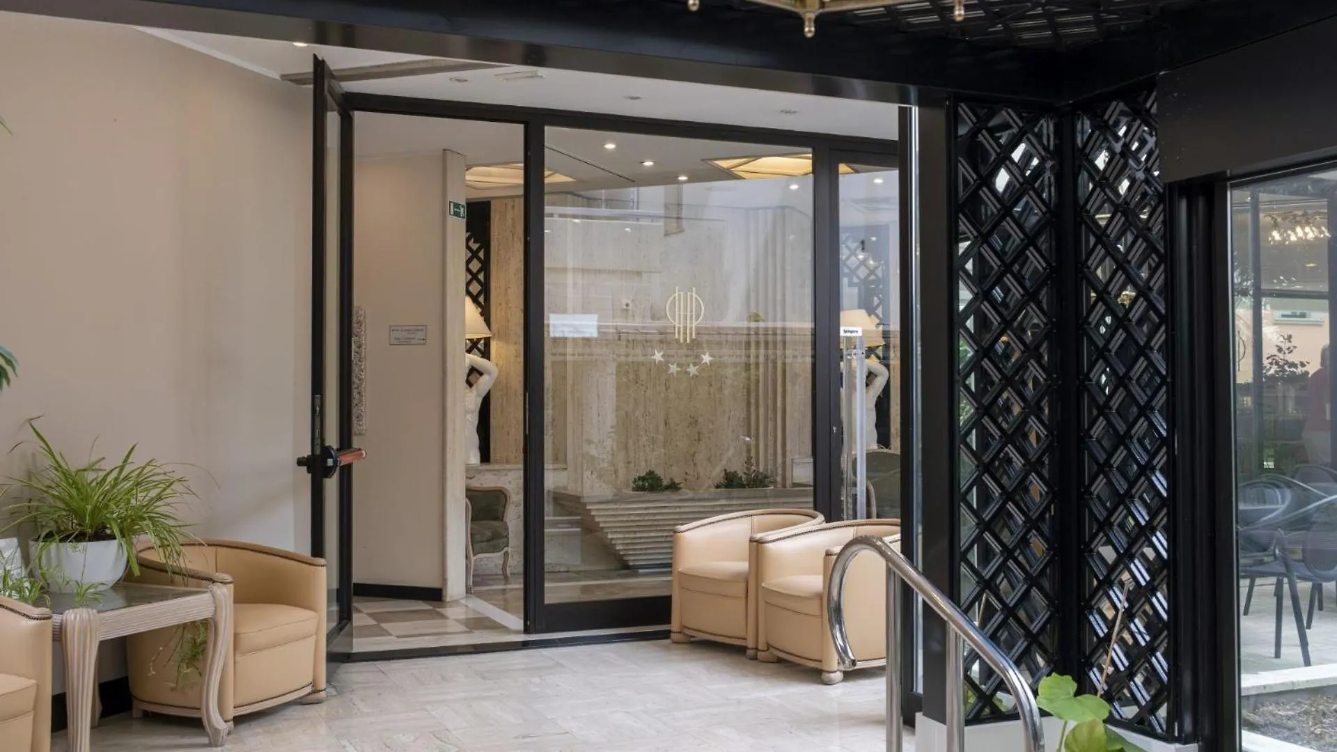 Hotel President - Vintage Hotel In Centro Riccione