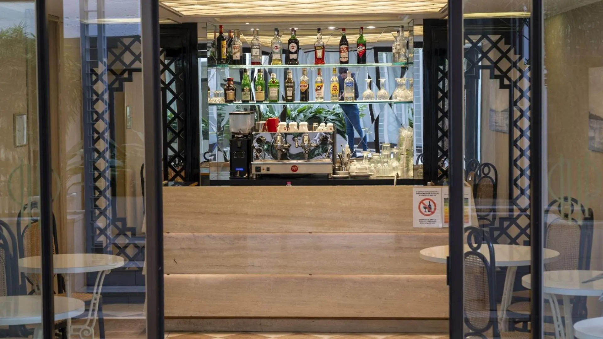 Hotel President - Vintage Hotel In Centro Riccione