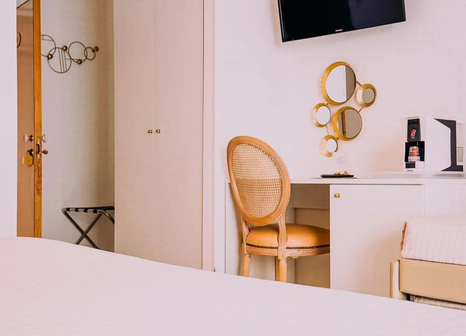 Hotel President - Vintage Hotel In Centro Riccione