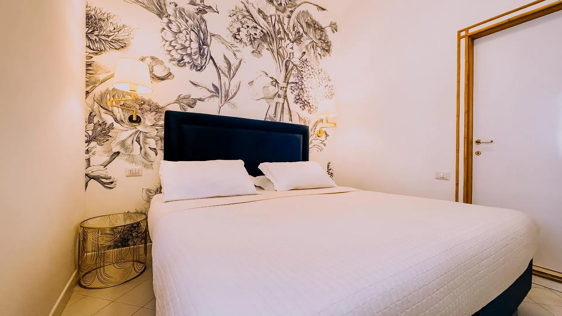 Hotel President - Vintage Hotel In Centro Riccione