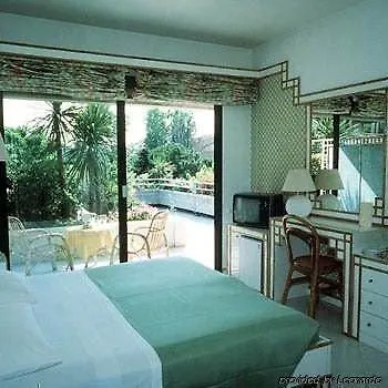 Hotel President - Vintage Hotel In Centro Riccione