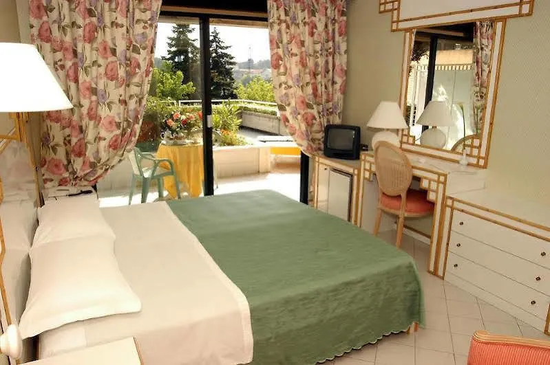 Hotel President - Vintage Hotel In Centro Riccione 4*,  Itália