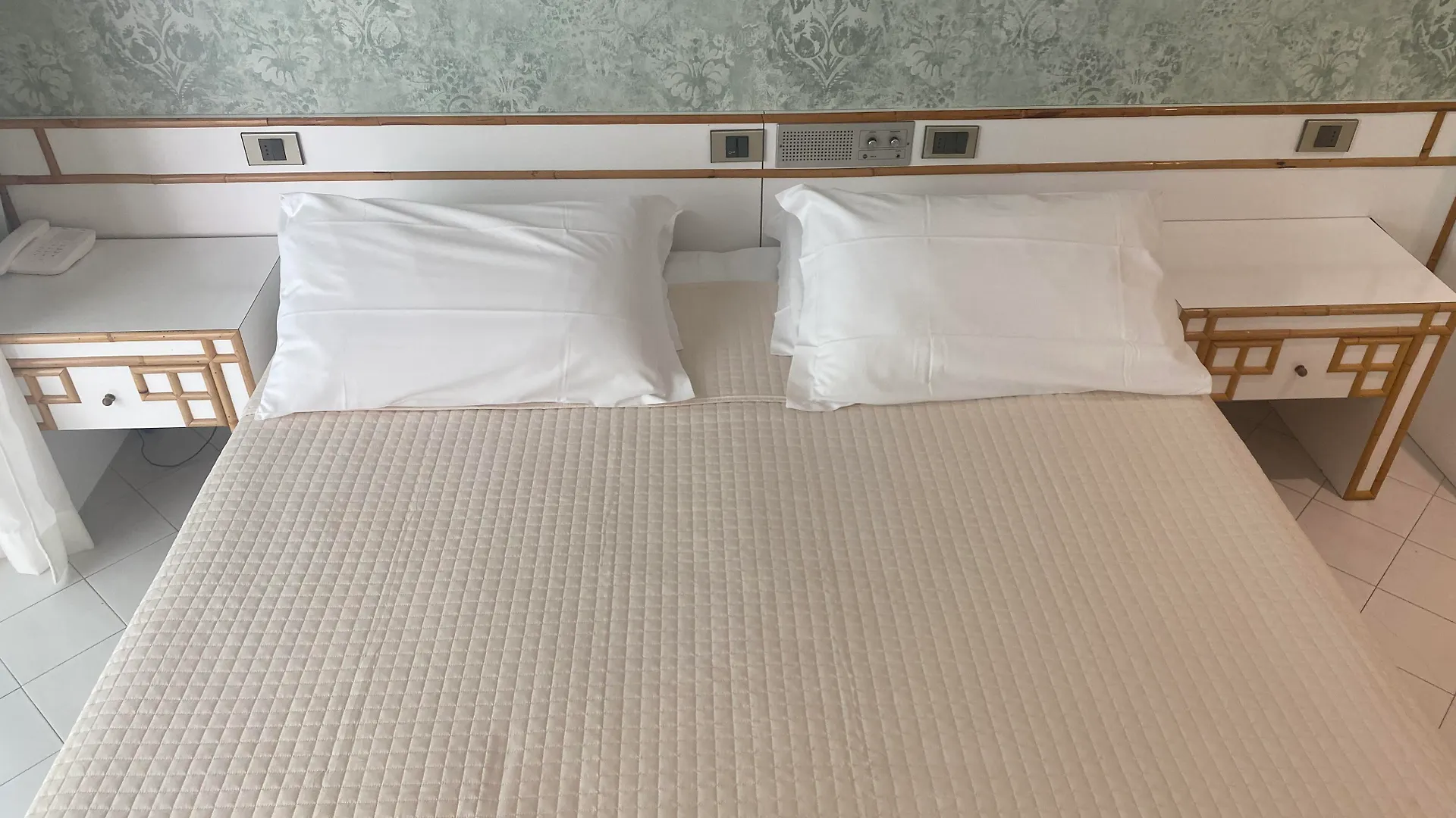Hotel President - Vintage Hotel In Centro Riccione