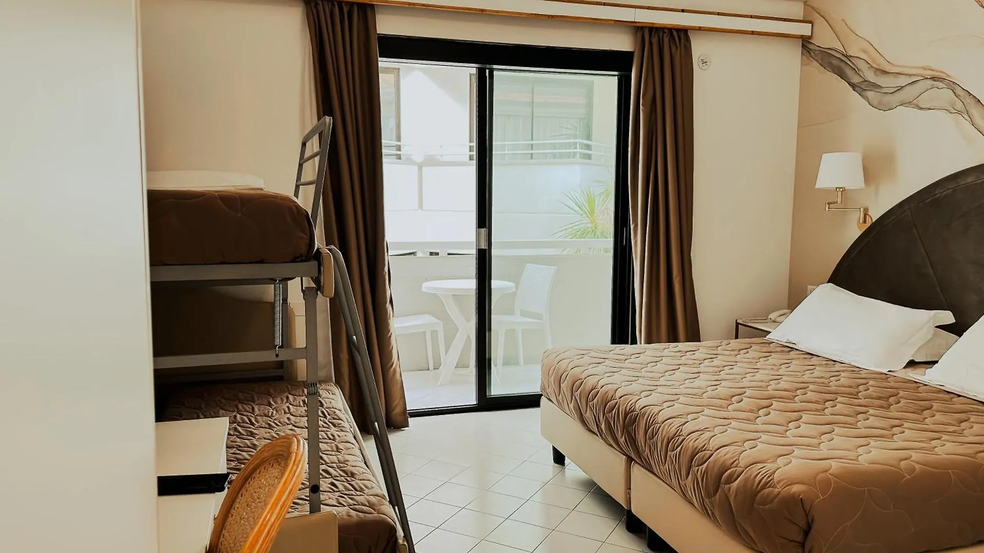Hotel President Riccione 4*,  Italia
